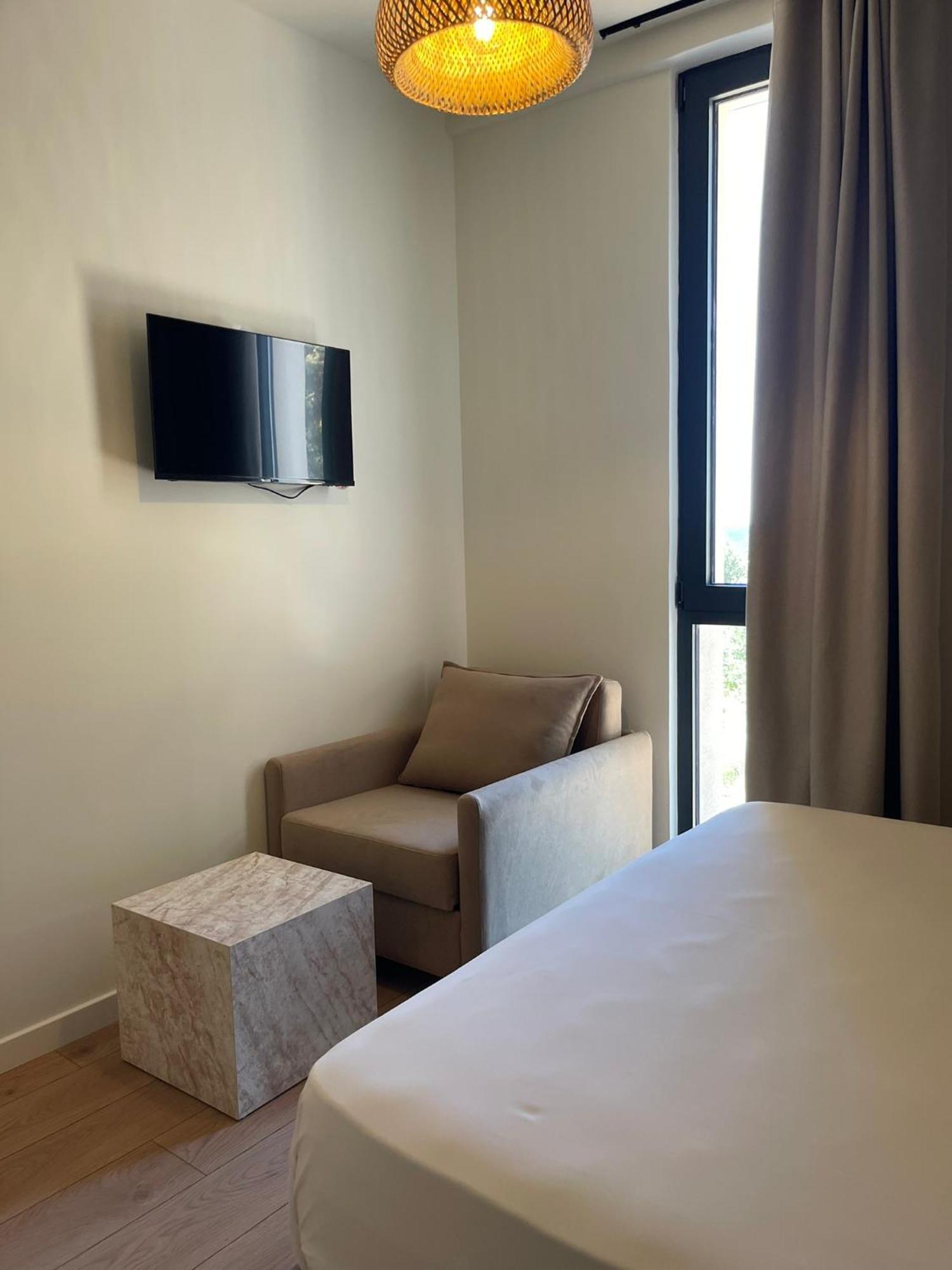 Hotel South And *